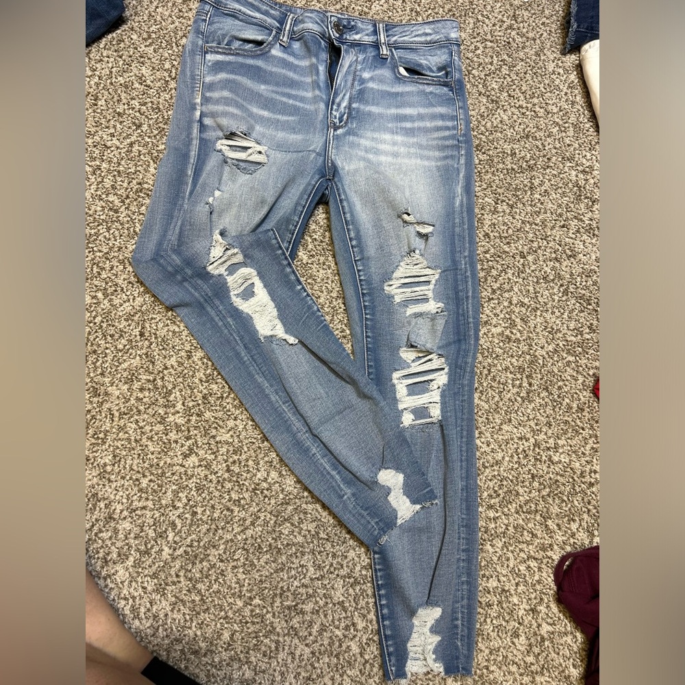 American Eagle Outfitters Light Blue Distressed Skinny Jeans sz 14
